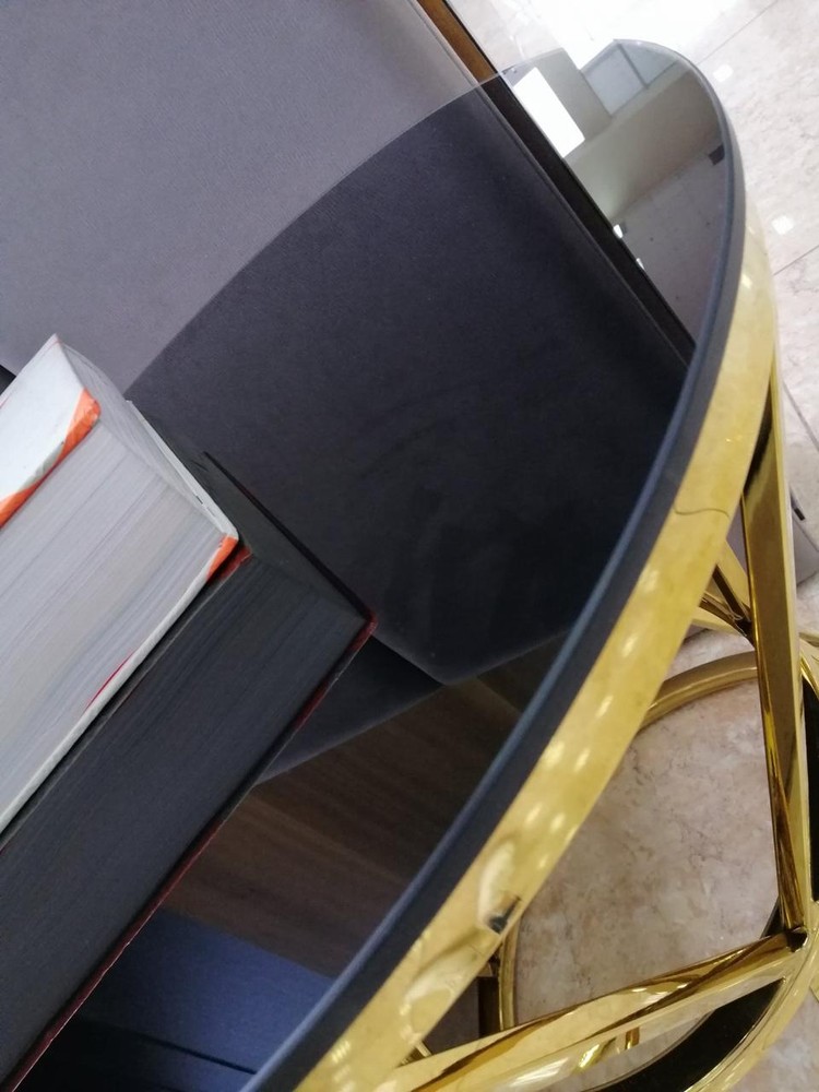 Журнальний стіл CH-1 чорний + золото Vetro Mebel ™